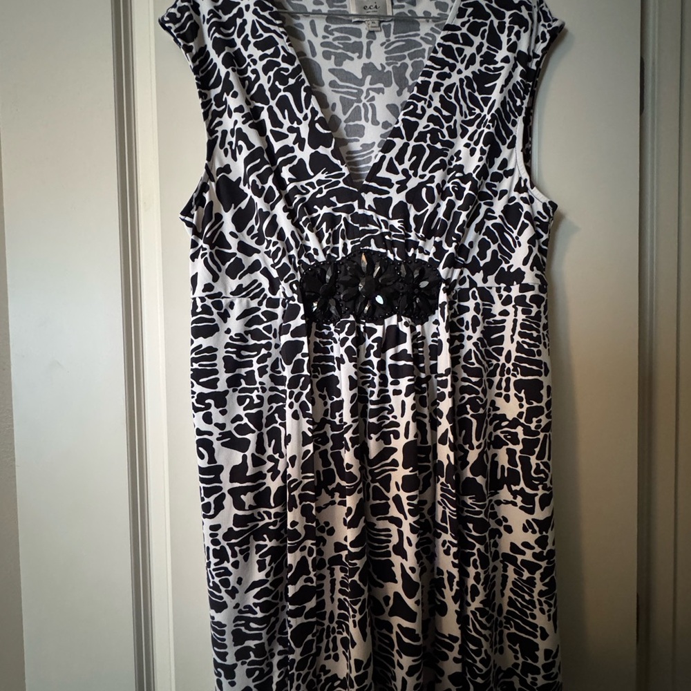 ECI Patterned Midi Dress with belted tie